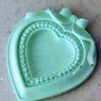 Сърцевидна рамка сърце с пандела и перлички силиконов молд форма фондан гипс капъл , снимка 2 - Форми - 36834970