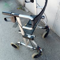 Инвалидна АЛУМИНИЕВА количка ролатор, проходилка, за хора в тежко положение,под наем или продажба, снимка 8 - Инвалидни колички - 21370773