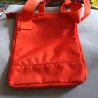 Napapijri маркова чанта промазан плат 47х36см за през рамо, снимка 4 - Чанти - 40726235