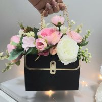 Луксозна чантичка със златисти елементи и цветя, снимка 7 - Подаръци за жени - 40331859