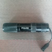 Продавам старо, фенерче POLICE.Най-малкият произведен ,като размер., снимка 1 - Екипировка - 40332747