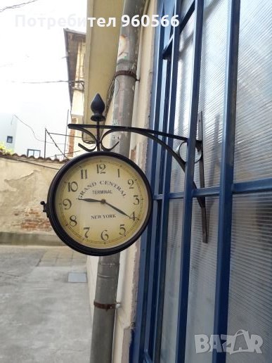 Стенен двулицев часовник, снимка 1