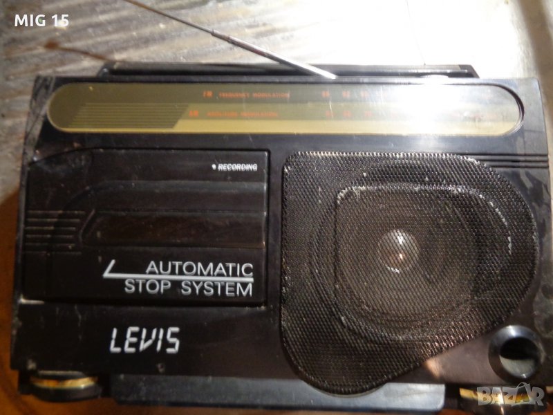 Радиокасетофон LEVIS 320, снимка 1