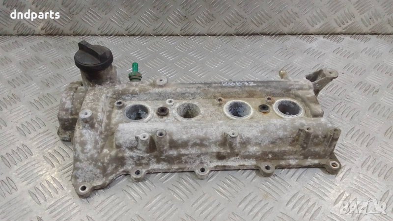 Капак клапани Toyota Yaris 1.3i 16v 2004г.	, снимка 1