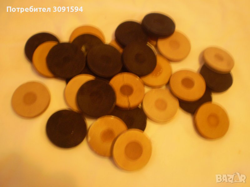 Стари Дървени Пулове За Игра на ТАБЛА черно и бяло, снимка 1