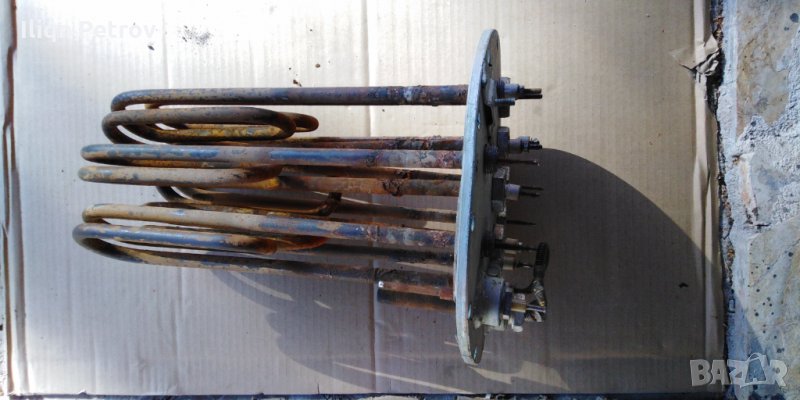 Продавам части и фланец с 6 нагревателя свалени от голям проточен бойлер.Обявената цена е за всичко., снимка 1