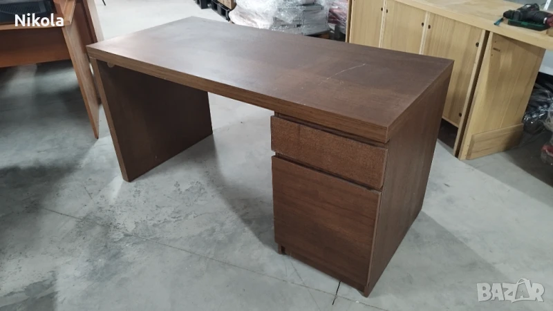 Бюро за офиса или за вкъщи 140/65/73см цвят кафяв - махагон с вградено шкафче, снимка 1