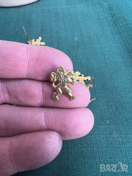 Продавам войнишки вензел (лъвче), снимка 1