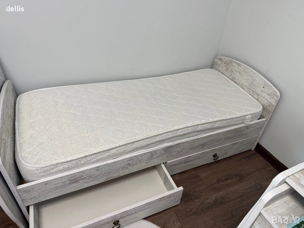 2 броя легла , снимка 1