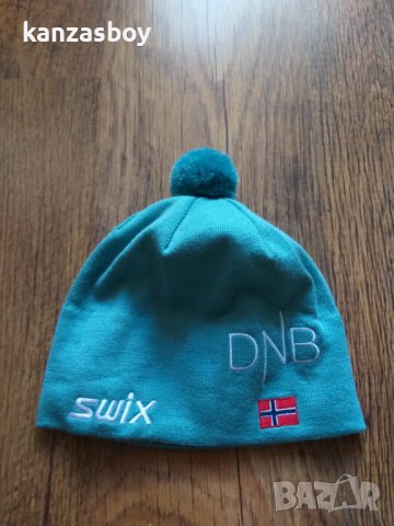swix - страхотна ски шапка КАТО НОВА, снимка 2 - Шапки - 39505718