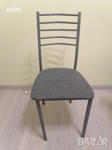 Кухненска маса стъклена и столове, снимка 2 - Столове - 52855036