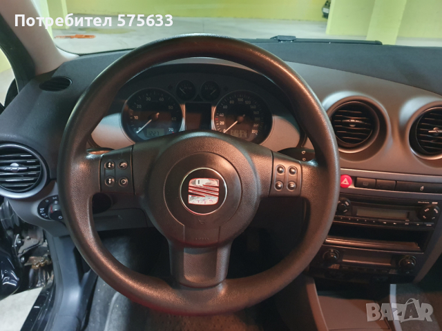 Seat Ibiza 1.4i Facelift, снимка 10 - Автомобили и джипове - 44685220