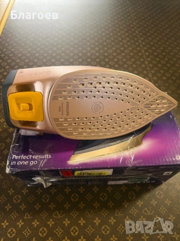 Парна ютия Philips Azur Series 8000 DST8050/20, 3000 W, 260 g пара, снимка 4 - Ютии - 53118956