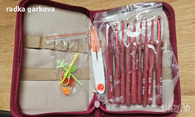 Комплект от куки за плетене с несесер, снимка 2 - Други - 52048920