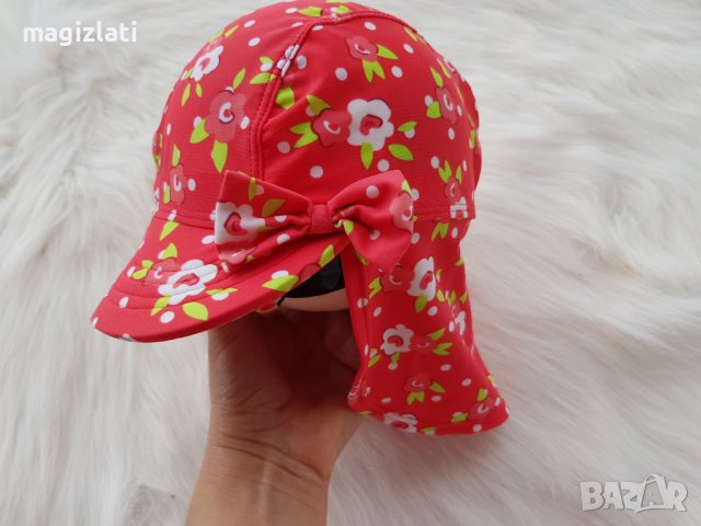 Плажна шапка със защита на вратлето