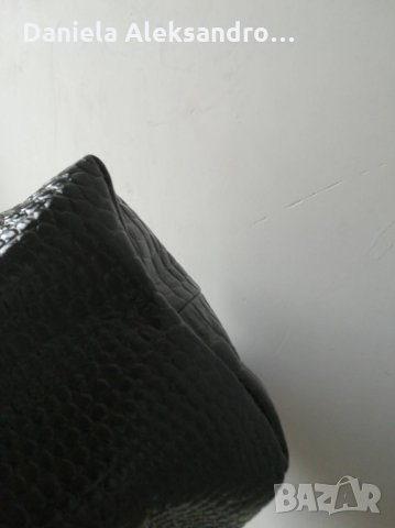 Gianni Versace оригинална дамска чанта, снимка 5 - Чанти - 31941204