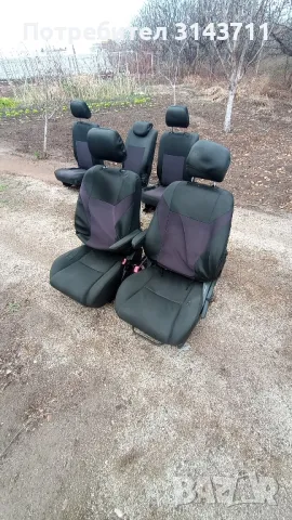 Седалки за Тойота Корола версо 2006г.