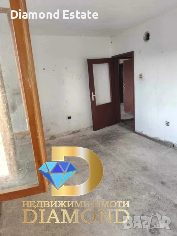 Триетажна вила в село Въгларово, обл. Хасково, снимка 12 - Вили - 53885564