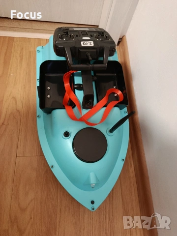 лодка за захранка с GPS и автопилот 