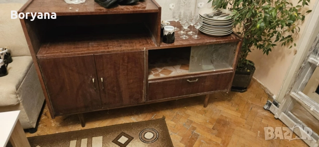 подарявам стар шкаф