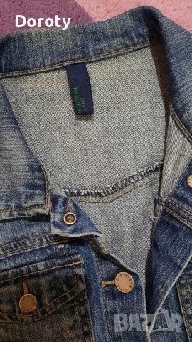 Дамско дънково яке Benetton XS, снимка 3 - Якета - 37409119