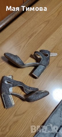 Дамски сребърни обувки