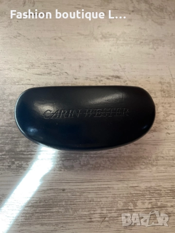 Carin Webster черен кожен калъф за слънчеви очила с вътрешна велурена част🖤