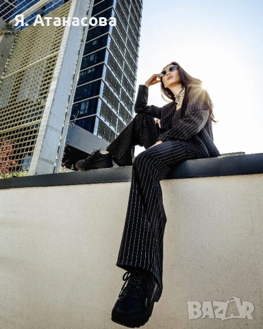 Черен костюм от 3 части - Not a cliche - сако, панталон, топ - универсален размер, снимка 6 - Костюми - 52580600