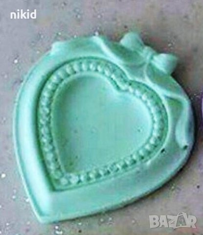 Сърцевидна рамка сърце с пандела и перлички силиконов молд форма фондан гипс капъл , снимка 2 - Форми - 36834970