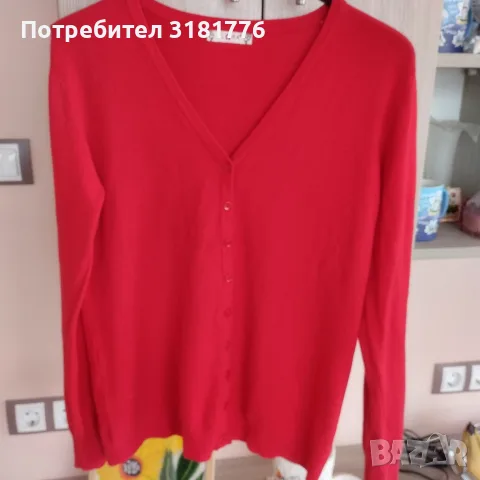 Дамска финна жилетка.