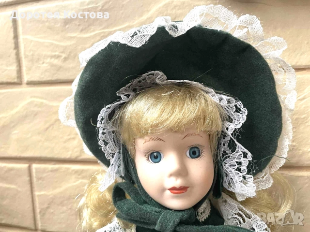 Красива порцеланова кукла от Англия , снимка 2 - Антикварни и старинни предмети - 52345591