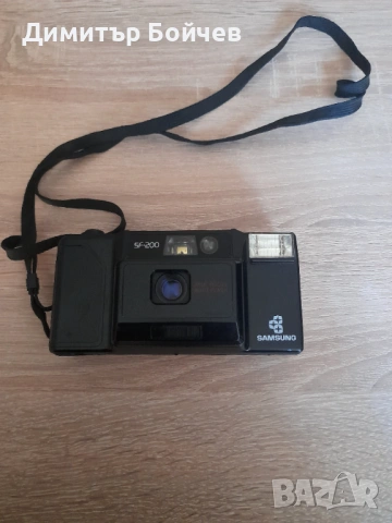 Ретро фотоапарат Samsung SF-200 (Point & Shoot), снимка 2 - Фотоапарати - 54321600