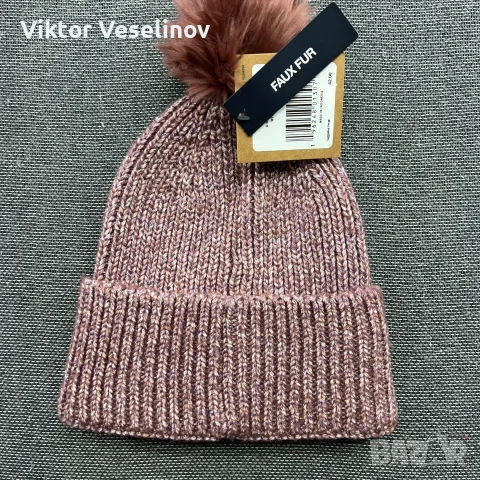 Оригинална The North Face Дамска Зимна Шапка Beanie Пискюл, снимка 4 - Шапки - 56120393