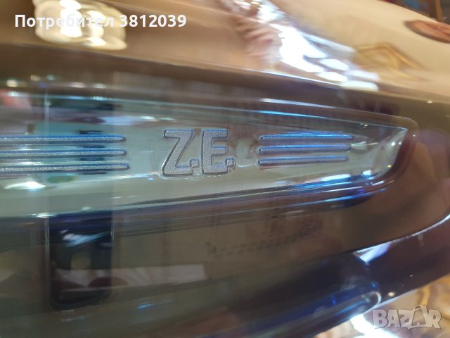 Десен фар за Renault ZOE  / Рено ЗОЕ  (2013-2019), снимка 8 - Части - 44431713