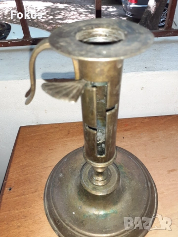 Стар бронзов свещник с механизъм за регулиране на свеща, снимка 4 - Антикварни и старинни предмети - 53273519
