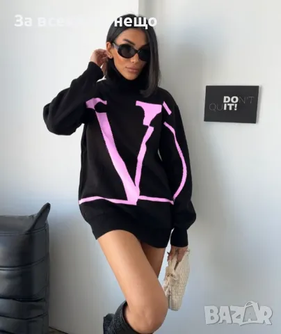 Дамско черно поло-пуловер Valentino - Налични различни цветове на логото Код A189, снимка 5 - Блузи с дълъг ръкав и пуловери - 47684701