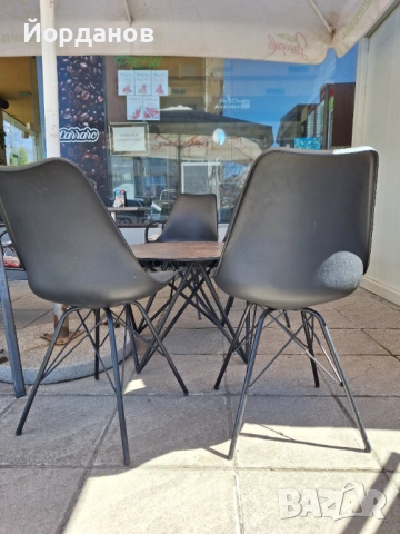 Маса с четири стола , снимка 5 - Маси - 54322105