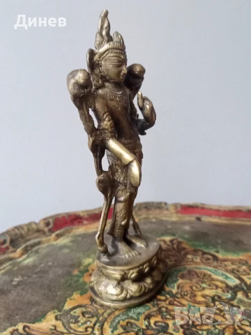 статуетка е изработена вероятно бронз или месинг Азия, снимка 3 - Статуетки - 50831758