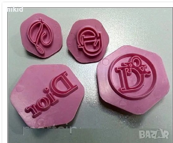 d&g dg dior 4 бр. печати печат форма форми лого емблема диор за украса фондан торта резци 3д с релеф, снимка 4 - Форми - 16994681