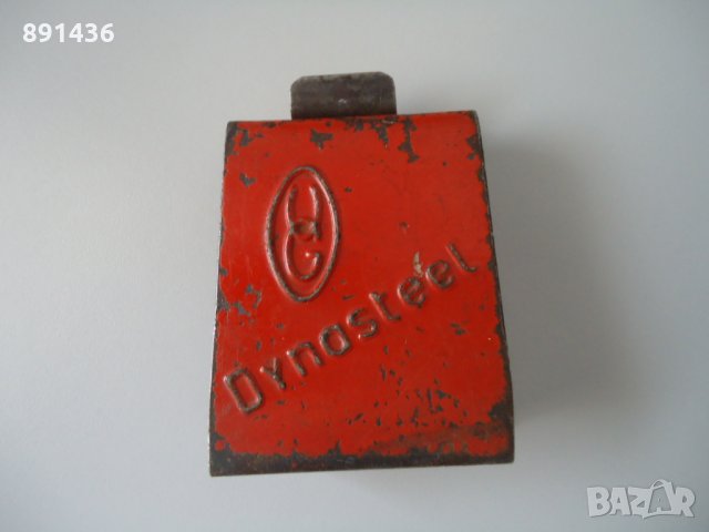 Стара стоманена скоба инструмент