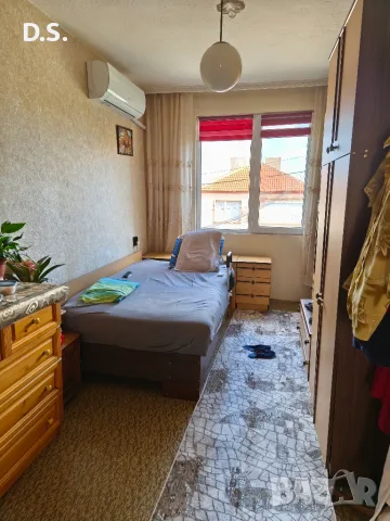 Продавам двуетажна къща в гр. Бургас, кв. Меден рудник, зона Г, снимка 4 - Къщи - 56239167