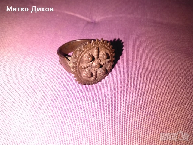  ВЪЗРОЖДЕНСКИ БОЛЯРСКИ АВТЕНТИЧЕН ЕТНОГРАФСКИ  ПРЪСТЕН БРОНЗ 17-18 Век 18.49грама, снимка 8 - Колекции - 52708519