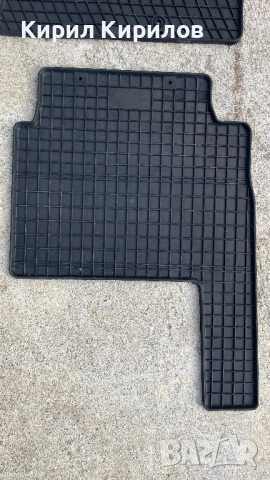 Гумени стелки за Кия Соренто ХМ 2 генерация / Kia Sorento XM II генерация , 2010-2012, снимка 3 - Аксесоари и консумативи - 53208048