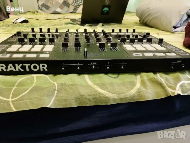 Traktor Kontroller S8, снимка 2 - Декове - 56233763