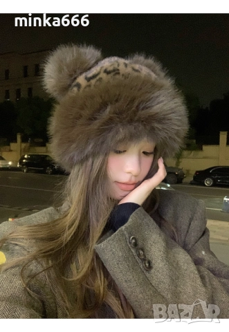 Дамска шапка с ушички, снимка 2 - Шапки - 52506962