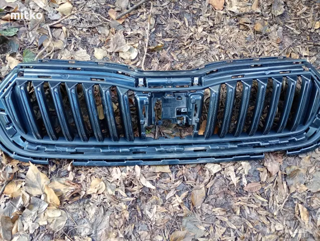 Оригинална решетка Шкода Октавия , снимка 2 - Части - 49345416