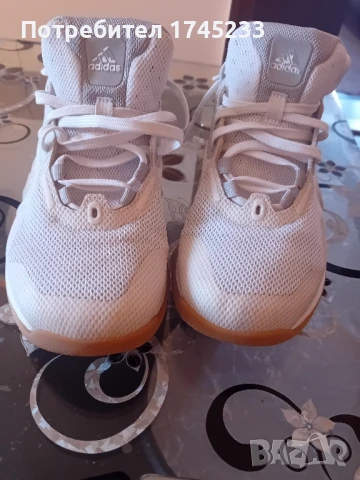 Дамски маратонки адидас , снимка 2 - Маратонки - 51227283