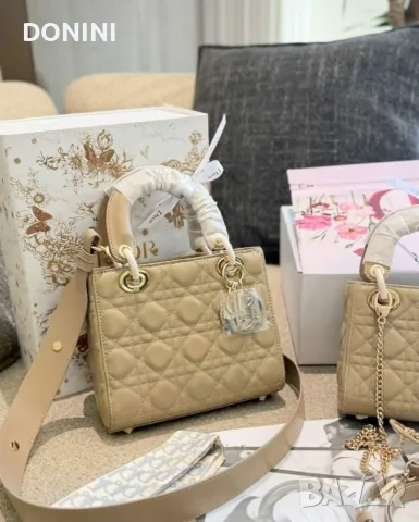 Christian Dior Дамска чанта, кожа, снимка 3 - Чанти - 56347416