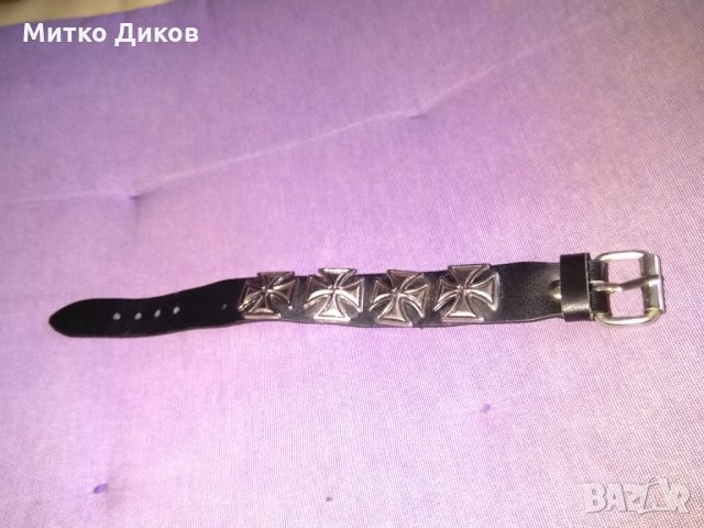 Верижка естествена кожа келтски кръстове 240мм