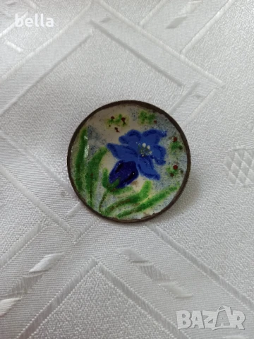 Винтидж емайлирана брошка с цветя HANDARBEIT, ръчно изработена, Германия